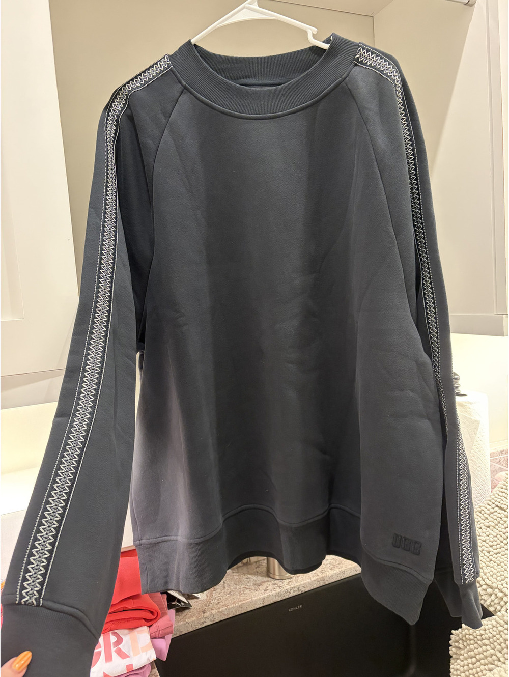 NWT UGG Tasman Crewneck size XXL in black